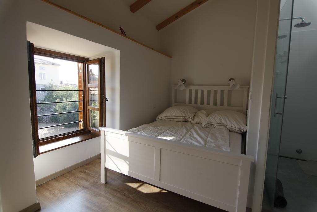 Holiday Home Kuca Na Moru Kornić Kültér fotó