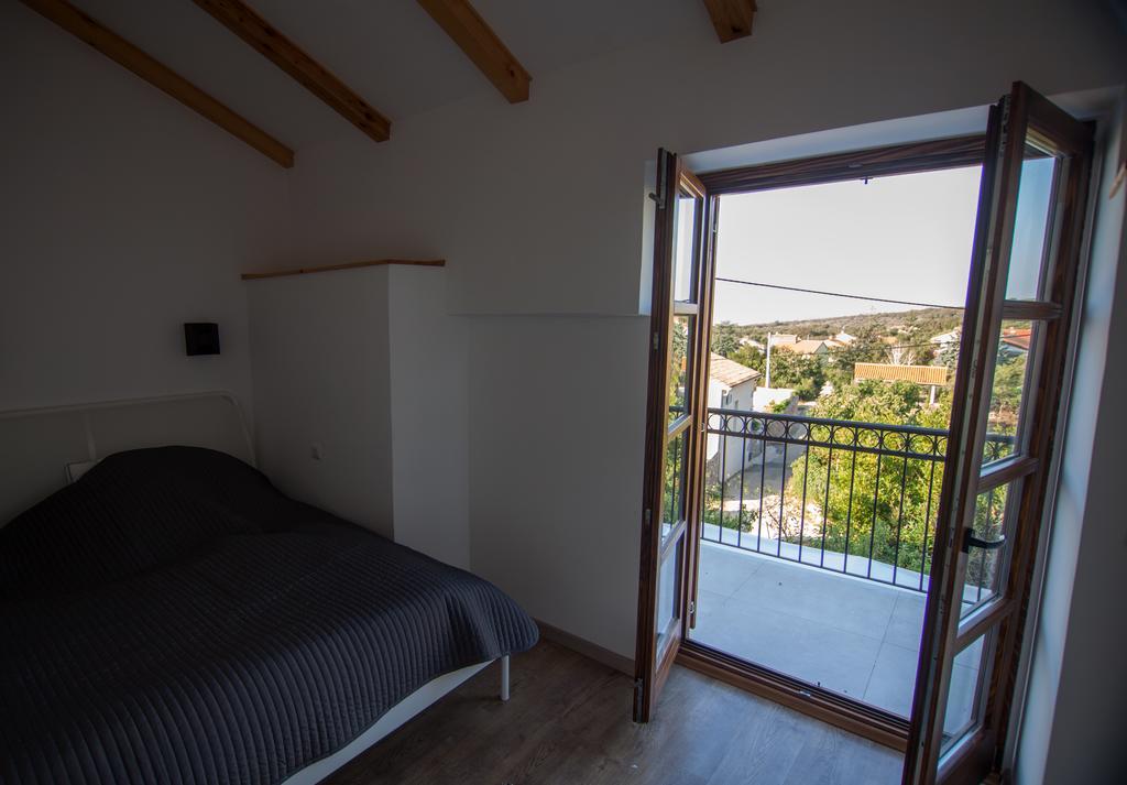 Holiday Home Kuca Na Moru Kornić Kültér fotó